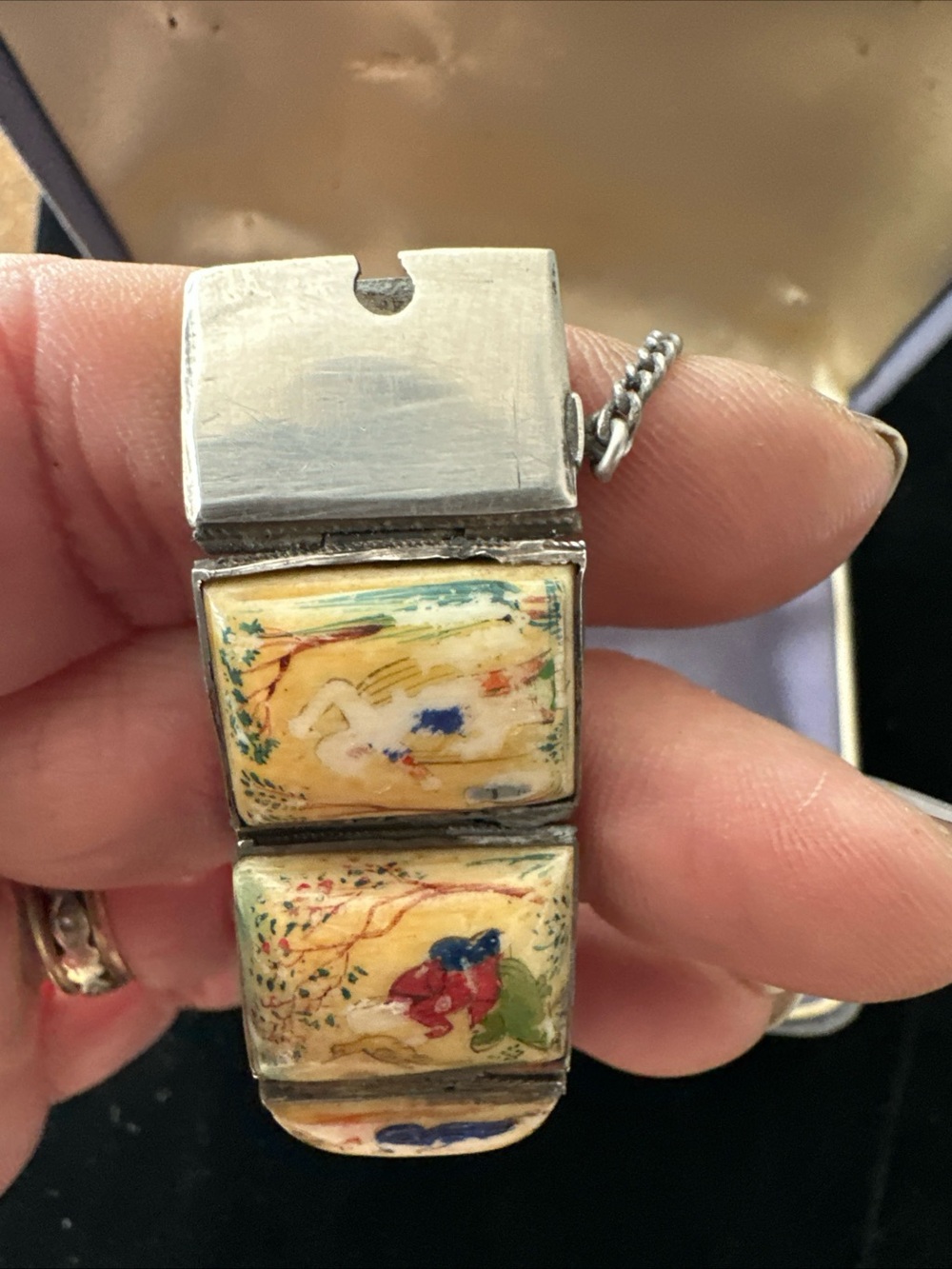 VINTAGE PERSIAN STERLING SILVER PAINTED STORY BRACELET - Picture 6 of 7